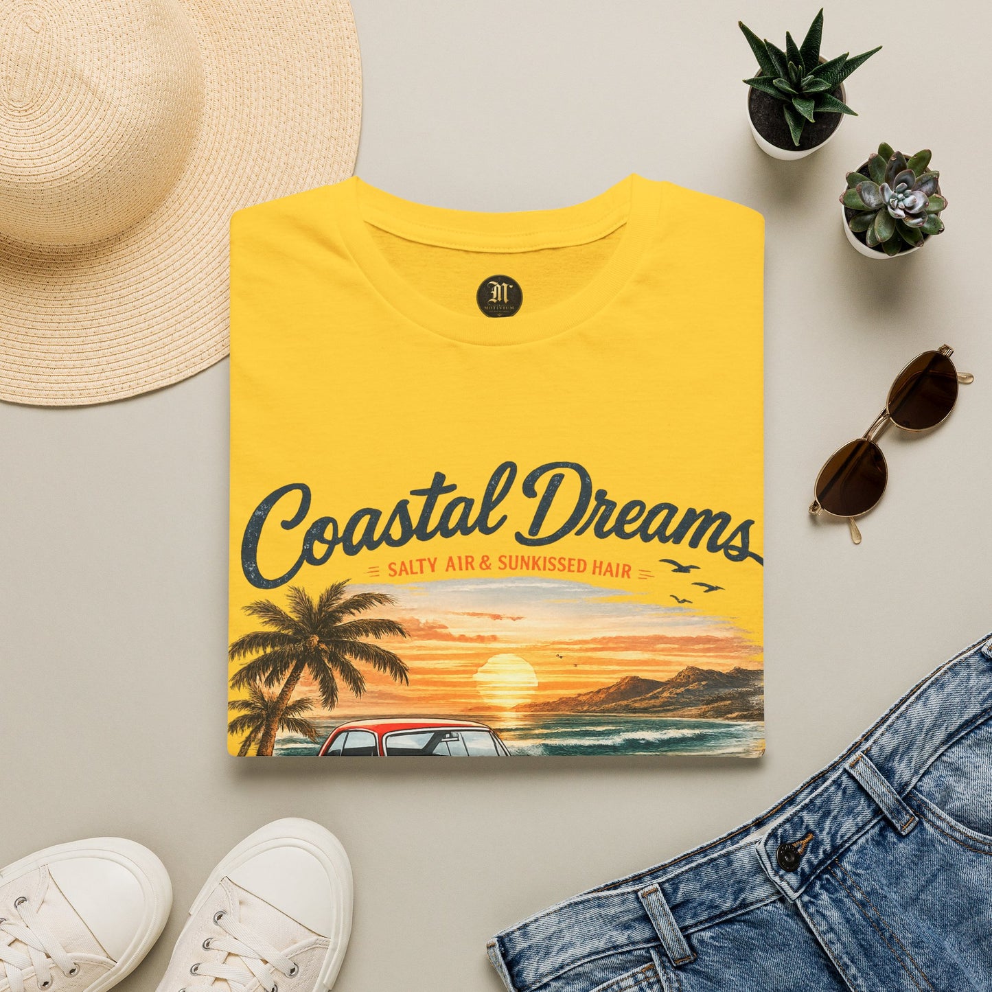 Coastal Dreams T-Shirt – Salzige Luft & Sonnengeküsstes Haar | Vintage Oldtimer Strand Motiv