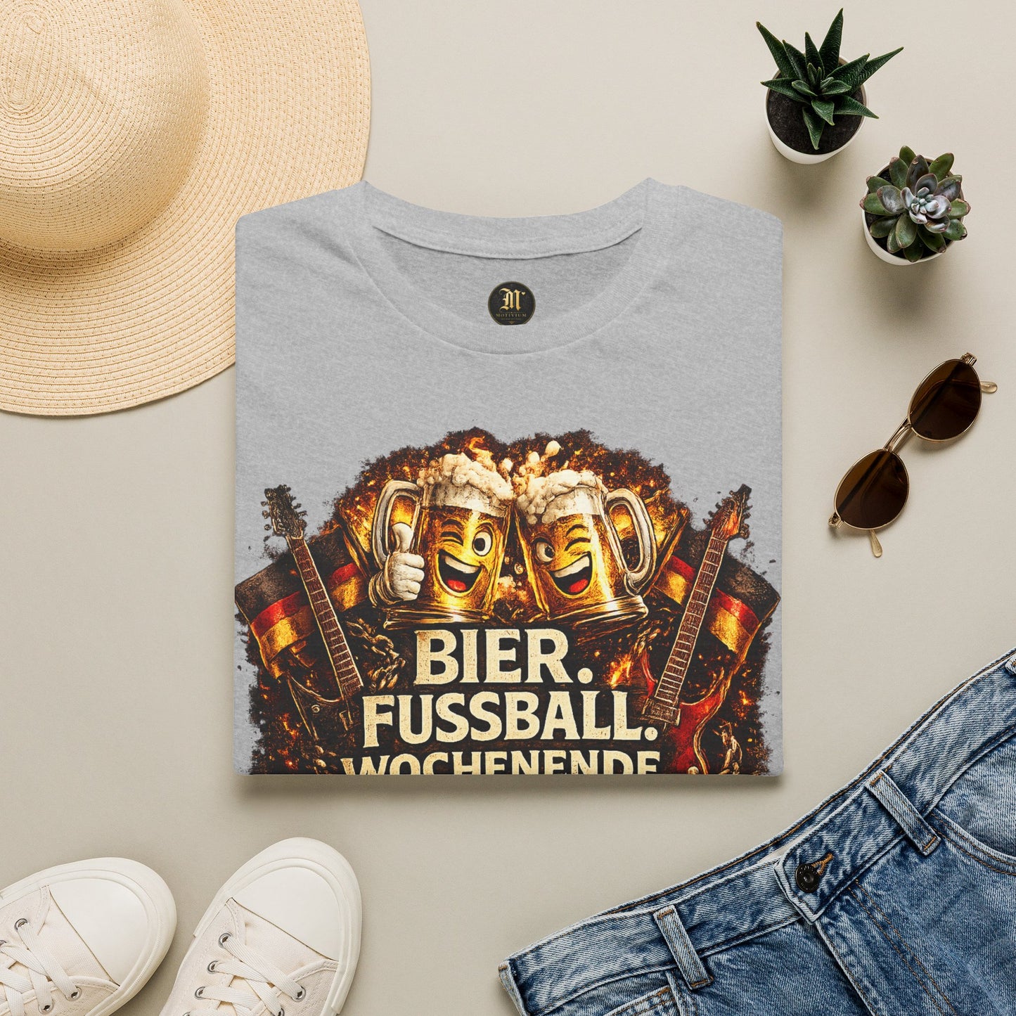 Bier. Fußball. Wochenende. | Deutschland Fan T-Shirt | Rockiger Fußball Fan Look
