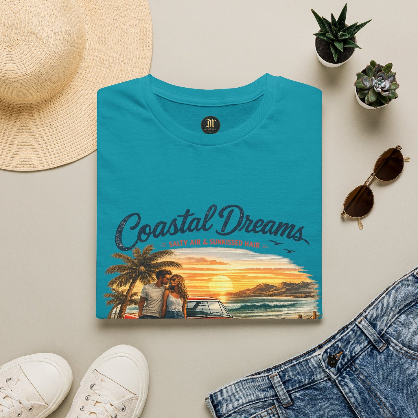 Coastal Dreams T-Shirt – Salty Air & Sunkissed Hair | Vintage Strand Oldtimer Paar Design | Sommer Shirt