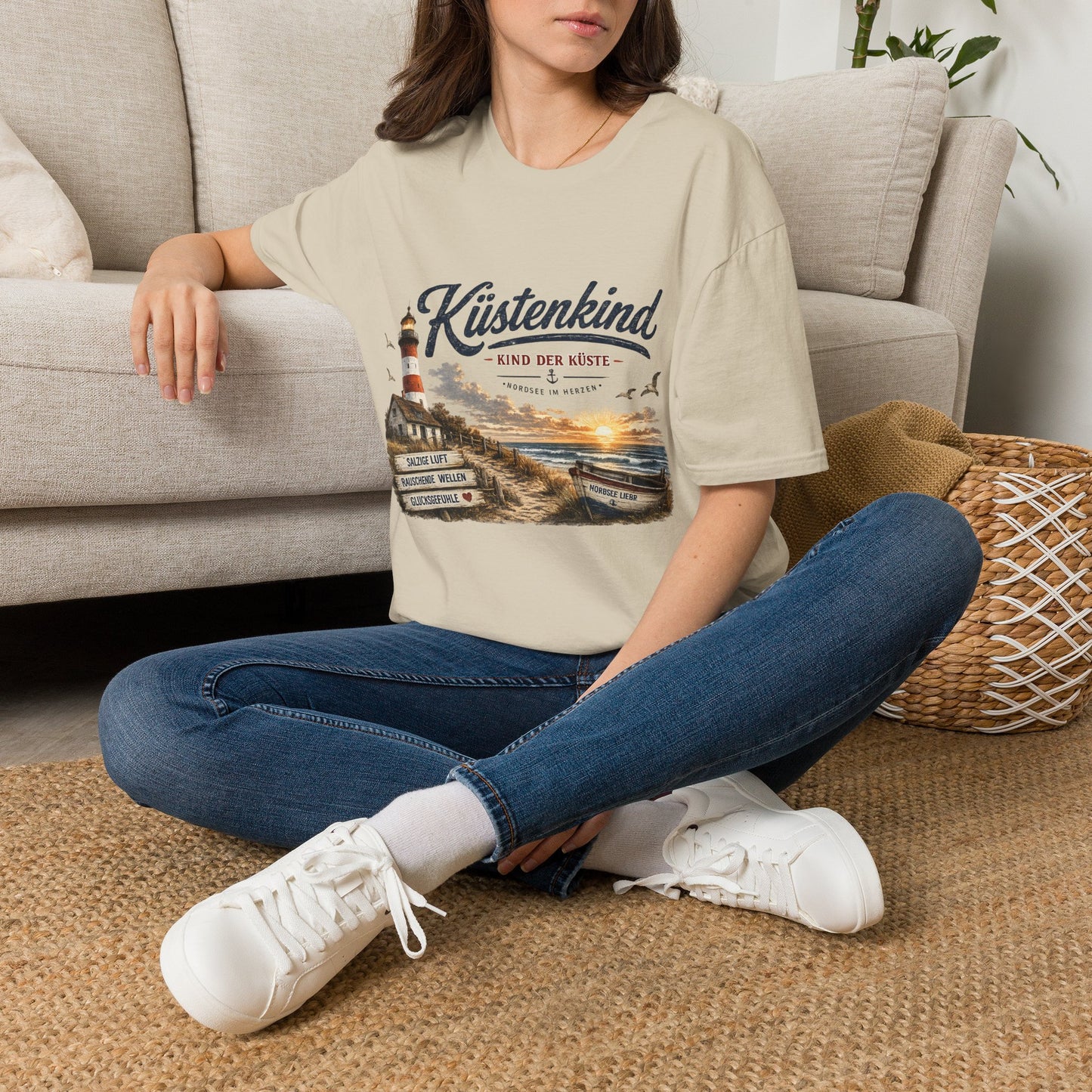 Küstenkind T-Shirt – Kind der Küste | Nordsee im Herzen | Vintage Leuchtturm Strand Design | Maritimes Sommer Shirt