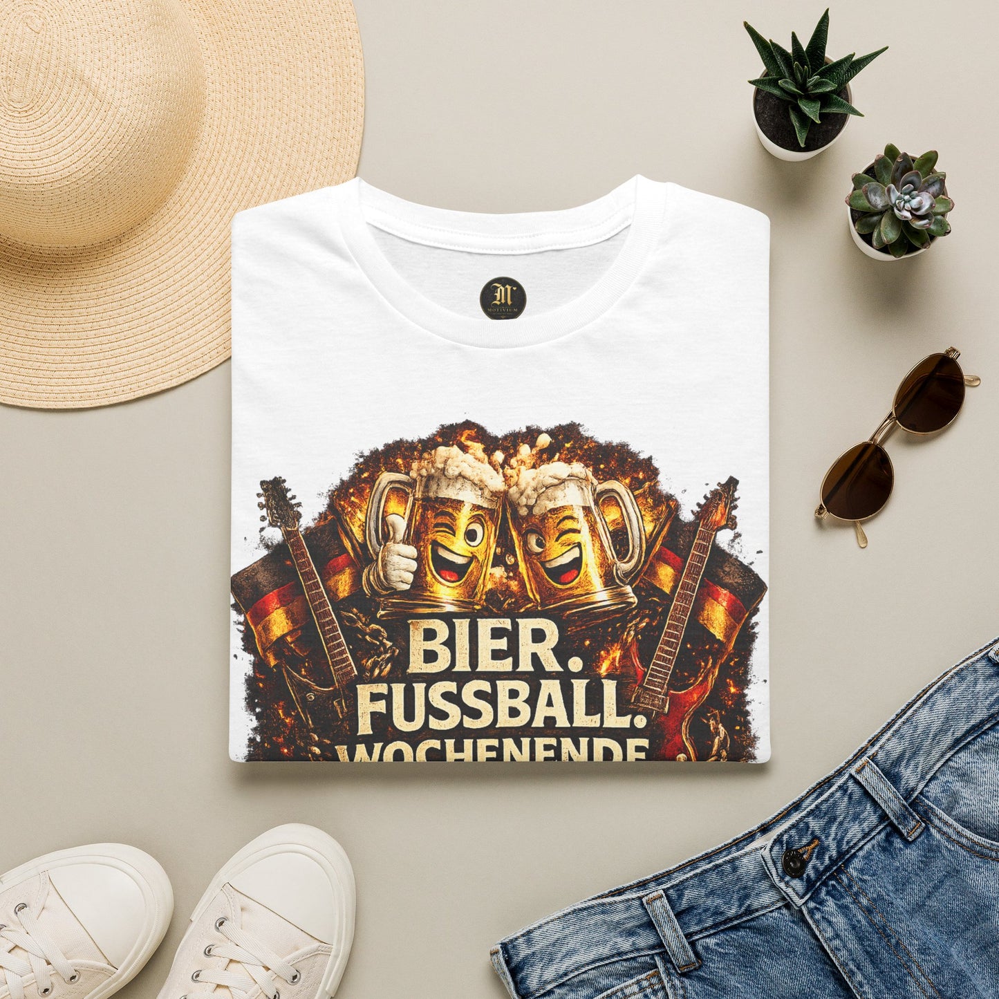 Bier. Fußball. Wochenende. | Deutschland Fan T-Shirt | Rockiger Fußball Fan Look