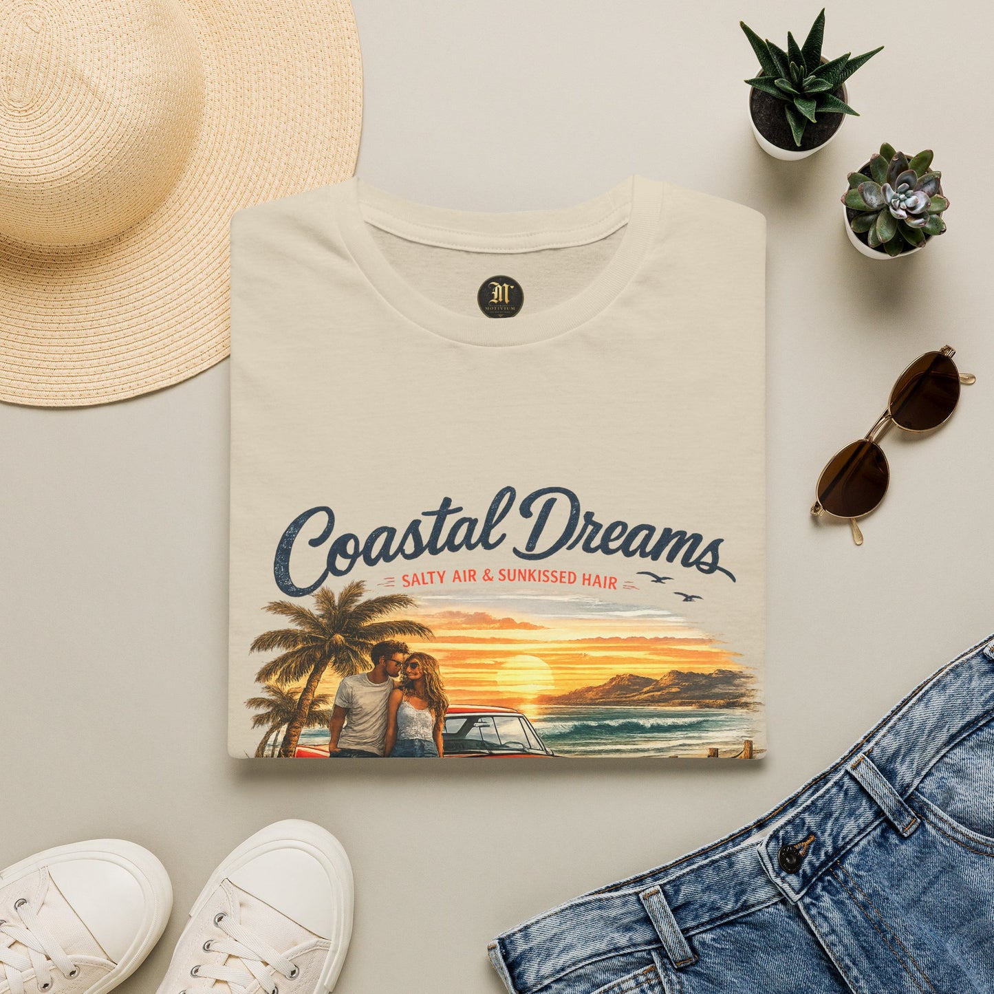 Coastal Dreams T-Shirt – Salty Air & Sunkissed Hair | Vintage Strand Oldtimer Paar Design | Sommer Shirt