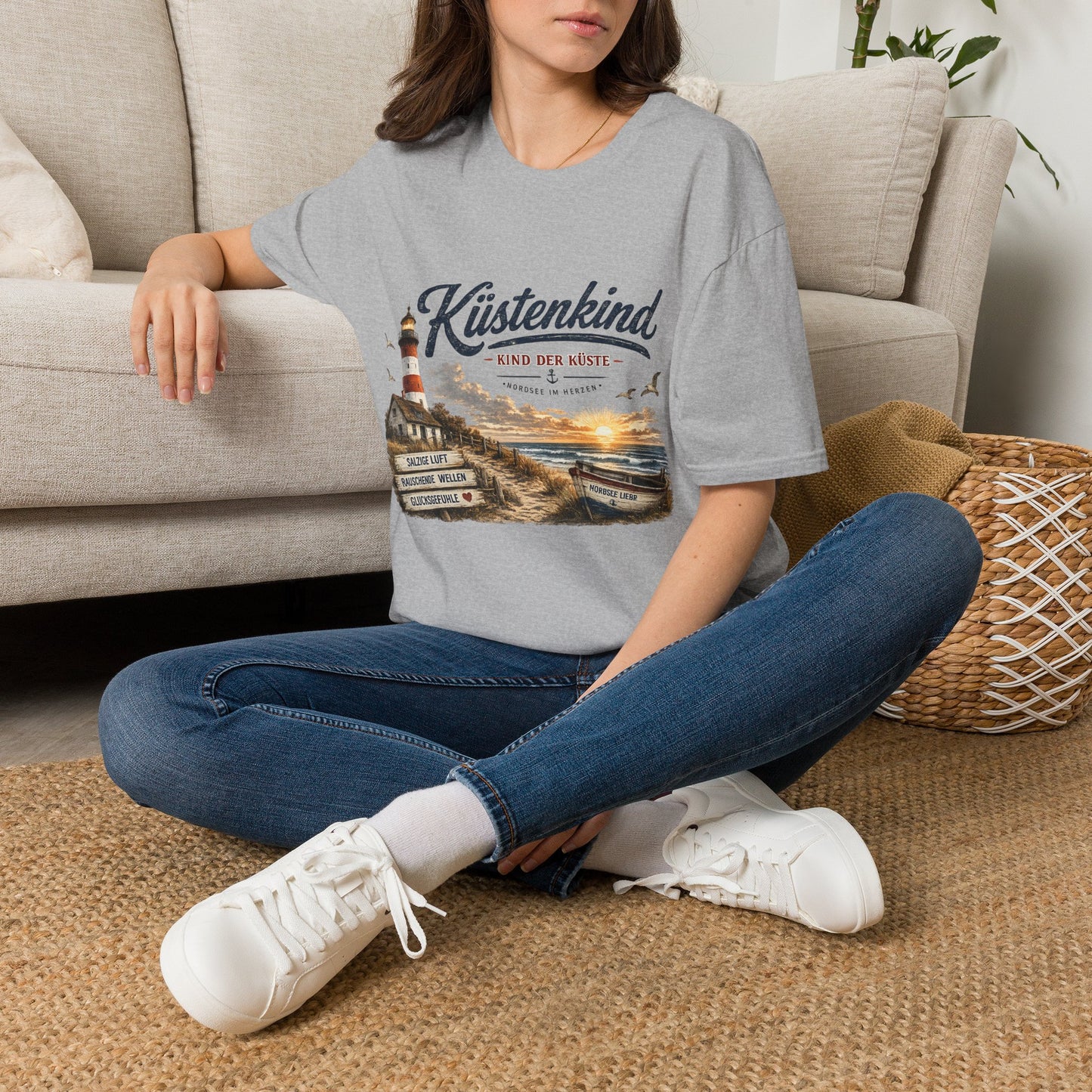 Küstenkind T-Shirt – Kind der Küste | Nordsee im Herzen | Vintage Leuchtturm Strand Design | Maritimes Sommer Shirt