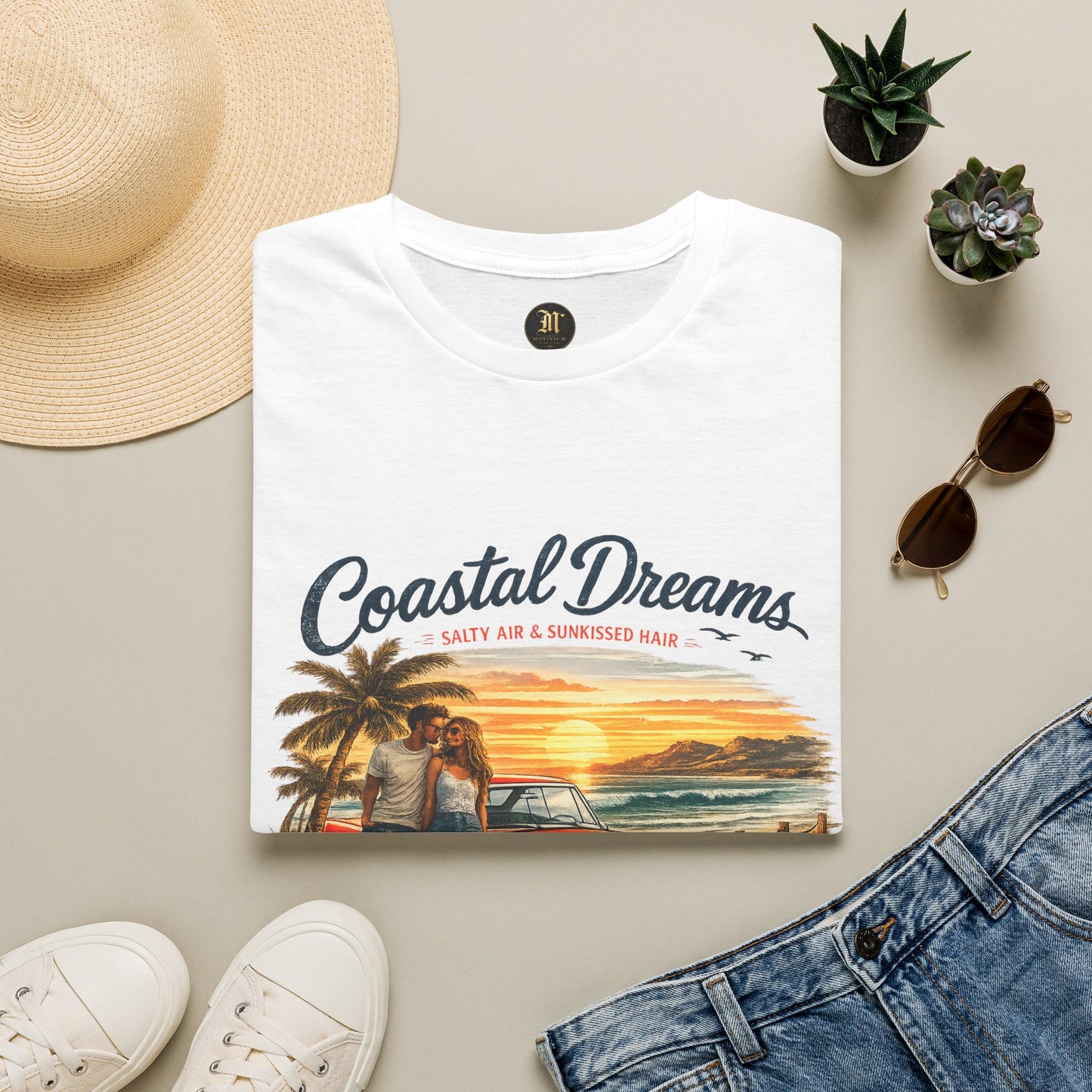 Coastal Dreams T-Shirt – Salty Air & Sunkissed Hair | Vintage Strand Oldtimer Paar Design | Sommer Shirt